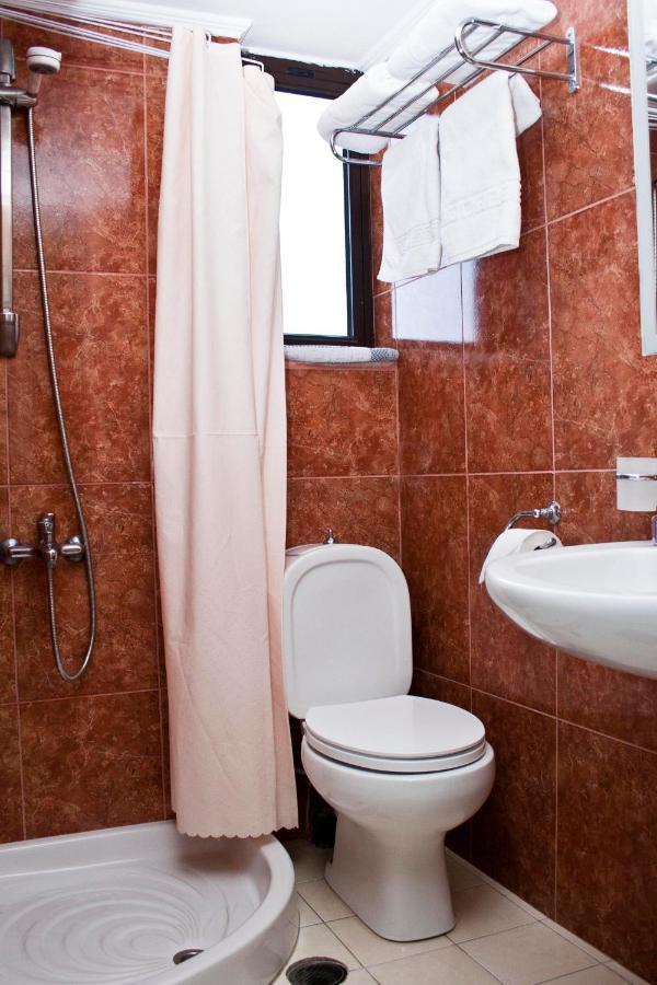 טולון Alonia Studios & Maisonettes מראה חיצוני תמונה