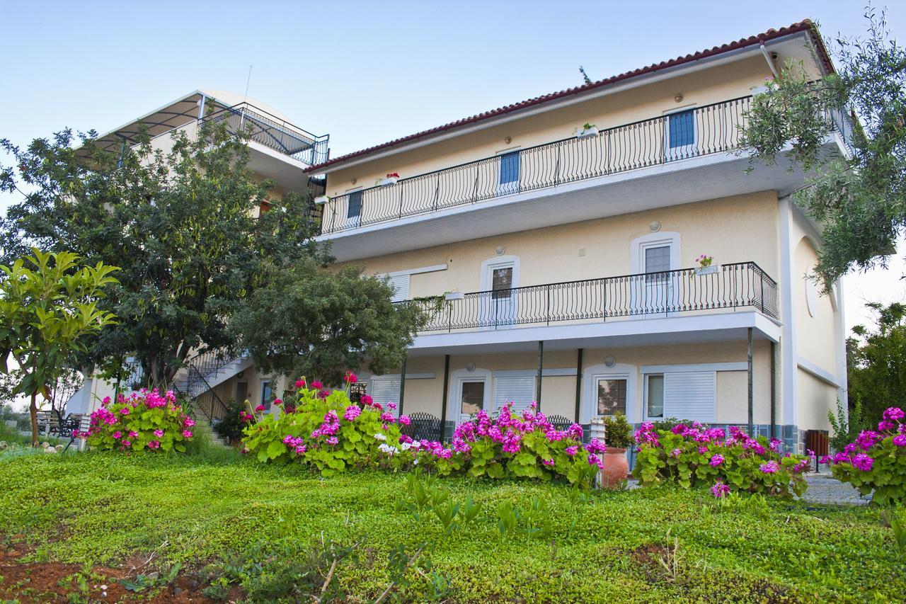 טולון Alonia Studios & Maisonettes מראה חיצוני תמונה