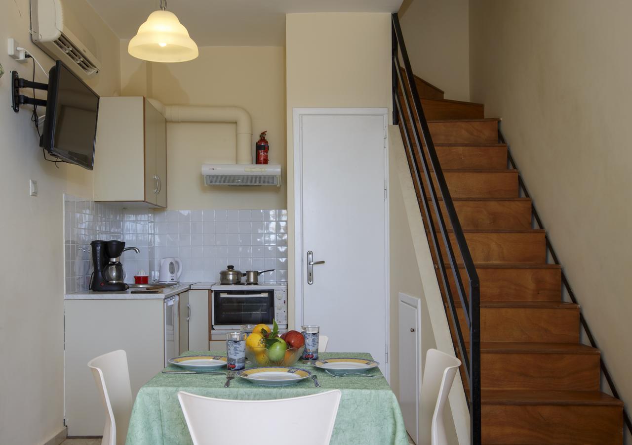 טולון Alonia Studios & Maisonettes מראה חיצוני תמונה